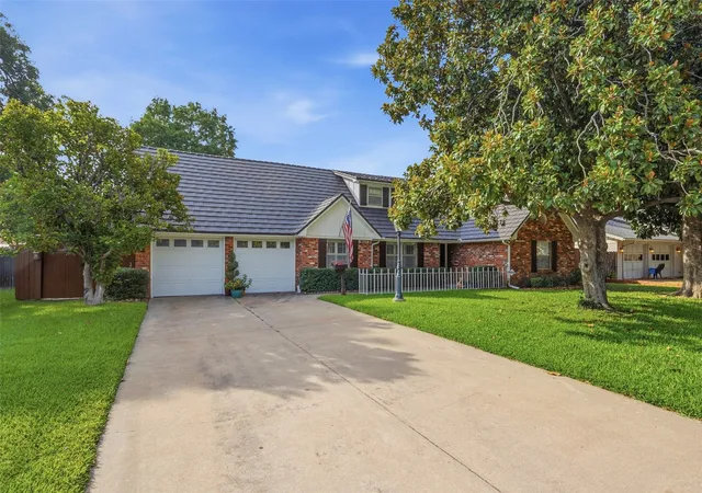 Photo 2 of Single family home for sale at 4705 Comita Ave, Fort Worth, TX 76132 | MLS# 21345846 | Listing updated on 2026-09-13