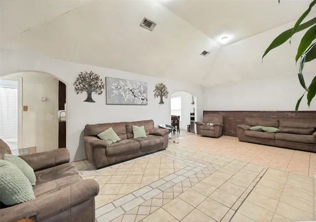 Photo 3 of Single family home for sale at 6625 Speight St, Dallas, TX 75232 | MLS# 21351294 | Listing updated on 2026-10-02