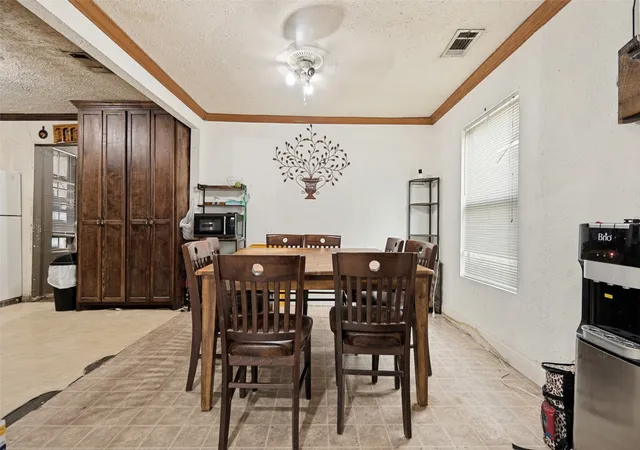 Photo 4 of Single family home for sale at 6625 Speight St, Dallas, TX 75232 | MLS# 21351294 | Listing updated on 2026-10-02