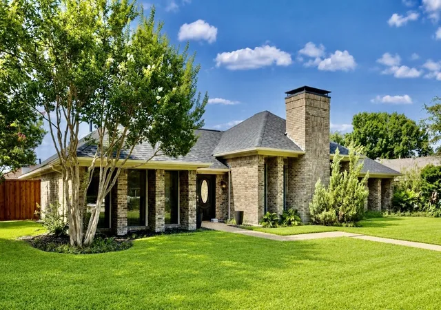 Photo 4 of Single family home for sale at 3608 Wandering Trl, Plano, TX 75075 | MLS# 21305962 | Listing updated on 2026-09-15