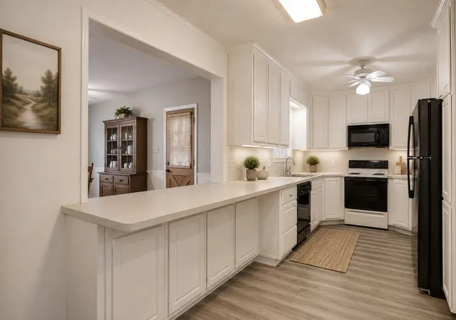 Photo 4 of Sale Pending at 731 Nw Wood St, Burleson, TX 76028 | MLS# 21350851 | Listing updated on 2026-09-22