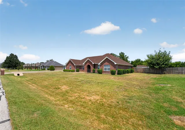 Photo 3 of Sale Pending at 10257 E Rancho Diego Ln, Crowley, TX 76036 | MLS# 21351397 | Listing updated on 2026-09-11