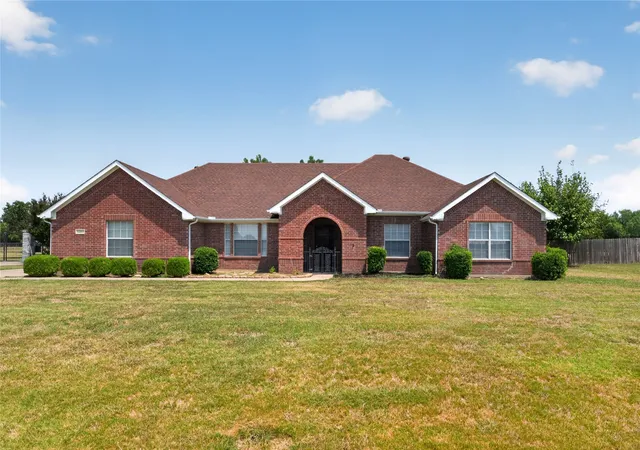 Photo 4 of Sale Pending at 10257 E Rancho Diego Ln, Crowley, TX 76036 | MLS# 21351397 | Listing updated on 2026-09-11
