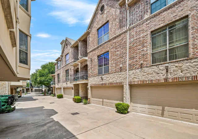 Photo 2 of Townhouse for sale at 1910 Hope St #15, Dallas, TX 75206 | MLS# 21319960 | Listing updated on 2026-09-12