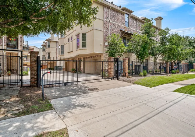 Photo 3 of Townhouse for sale at 1910 Hope St #15, Dallas, TX 75206 | MLS# 21319960 | Listing updated on 2026-09-12