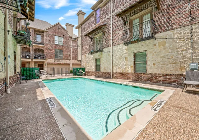 Photo 3 of Townhouse for sale at 1910 Hope St #15, Dallas, TX 75206 | MLS# 21319960 | Listing updated on 2026-09-12