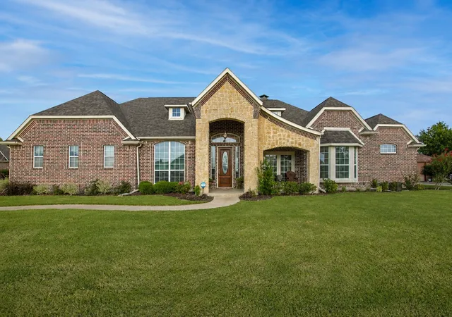 Photo 1 of Single family home for sale at 285 Partridge Dr, Rockwall, TX 75032 | MLS# 21350781 | Listing updated on 2026-10-04