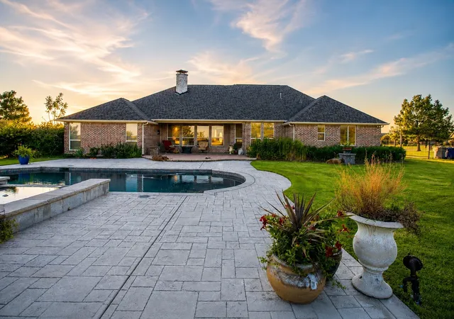 Photo 2 of Single family home for sale at 285 Partridge Dr, Rockwall, TX 75032 | MLS# 21350781 | Listing updated on 2026-10-04