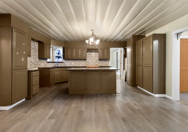Photo 2 of Single family home for sale at 708 E Commerce, Mexia, TX 76667 | MLS# 21351481 | Listing updated on 2026-09-14