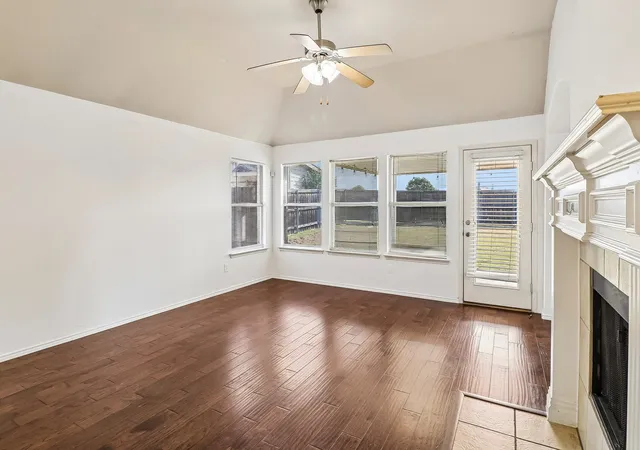 Photo 3 of Single family home for sale at 7717 Decoy Dr, Arlington, TX 76002 | MLS# 21350102 | Listing updated on 2026-09-15