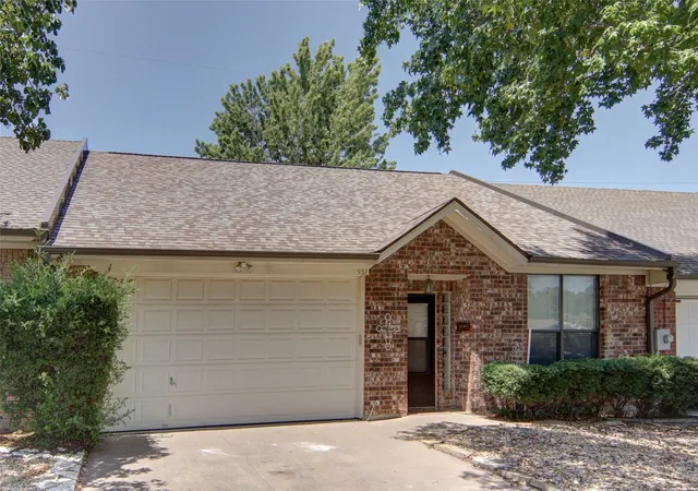 Photo 2 of Townhouse for sale at 937 Heather Ct, Weatherford, TX 76086 | MLS# 21347996 | Listing updated on 2026-09-11