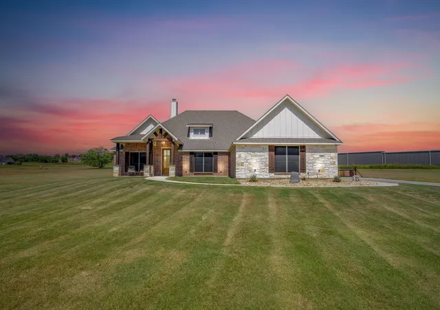 Photo 1 of Single family home for sale at 4017 Crick Ct, Weatherford, TX 76087 | MLS# 21351550 | Listing updated on 2026-09-12