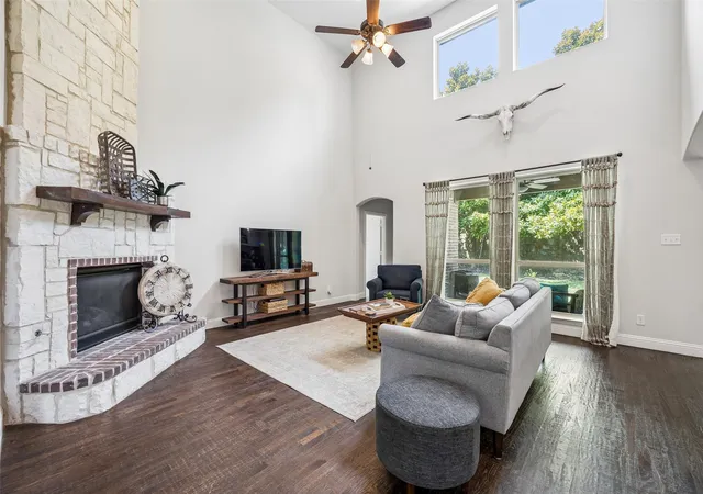 Photo 2 of Single family home for sale at 4212 Oxbow Dr, Mc Kinney, TX 75072 | MLS# 21337666 | Listing updated on 2026-09-13
