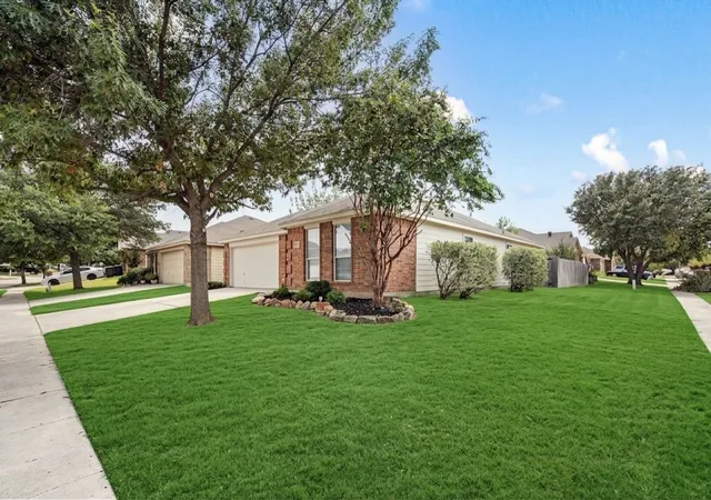 Photo 2 of Sale Pending at 14145 Playa Trl, Haslet, TX 76052 | MLS# 21351475 | Listing updated on 2026-09-14