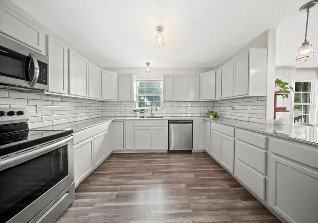 Photo 1 of Single family home for sale at 3535 Virginia Blvd, Dallas, TX 75211 | MLS# 21343007 | Listing updated on 2026-09-11