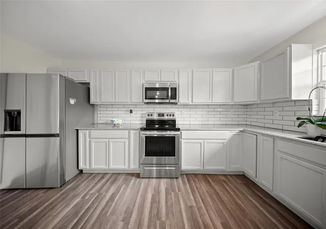 Photo 2 of Single family home for sale at 3535 Virginia Blvd, Dallas, TX 75211 | MLS# 21343007 | Listing updated on 2026-10-02