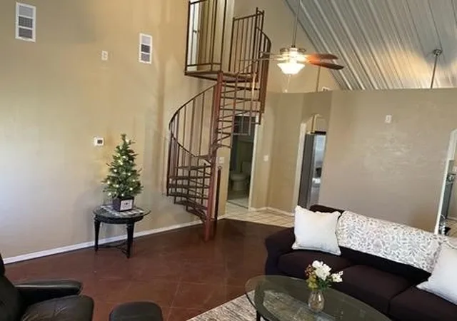 Photo 3 of Single family home for sale at 606 E Clifton St, Stephenville, TX 76401 | MLS# 21348892 | Listing updated on 2026-09-14