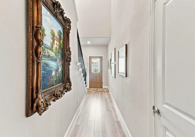 Photo 3 of Single family home for sale at 5525 Summit Creek Rd, Fort Worth, TX 76126 | MLS# 21349697 | Listing updated on 2026-09-08