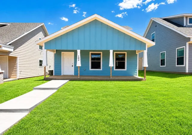 Photo 1 of Single family home for sale at 102 Hope Springs Ln, Mansfield, TX 76063 | MLS# 21349725 | Listing updated on 2026-10-06