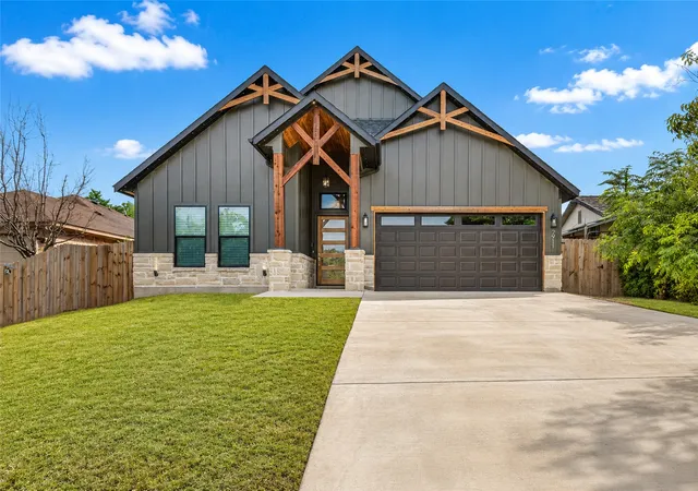 Photo 1 of Sale Pending at 2911 Nw 30th Street, Fort Worth, TX 76106 | MLS# 21339445 | Listing updated on 2026-09-08