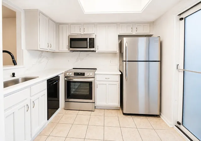 Photo 4 of Condo for sale at 14122 Churchill Estates Blvd, San Antonio, TX 78248 | MLS# 21352095 | Listing updated on 2026-09-12