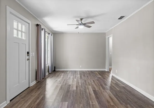 Photo 4 of Single family home for sale at 504 E Pennsylvania Ave, Van, TX 75790 | MLS# 21352151 | Listing updated on 2026-09-10