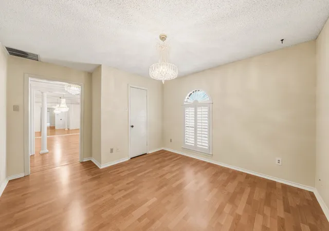 Photo 3 of Single family home for sale at 118 Riggs Cir, Mesquite, TX 75149 | MLS# 21349184 | Listing updated on 2026-09-11