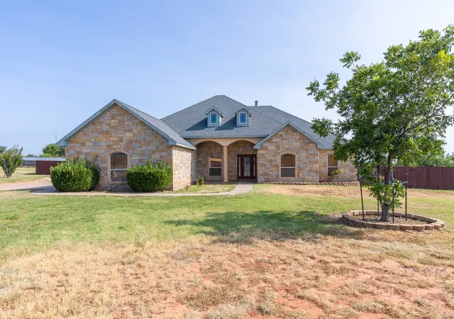 Photo 1 of Single family home for sale at 118 Cinch Trl, Abilene, TX 79606 | MLS# 21351859 | Listing updated on 2026-09-10