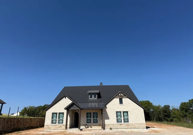 Photo 1 of Single family home for sale at 517 Lantana Dr, Weatherford, TX 76082 | MLS# 21352213 | Listing updated on 2026-09-15