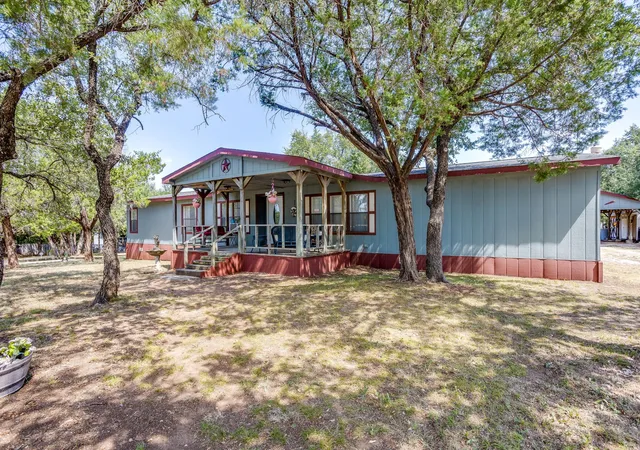 Manufactured home for sale at 4406 Appletree Ct, Granbury, TX 76048 | MLS# 21348621