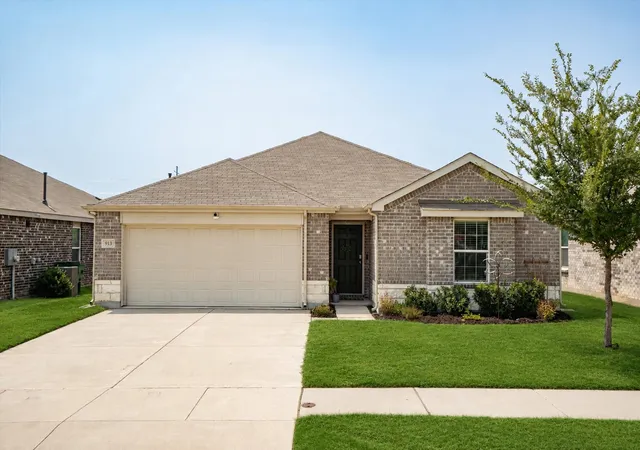 Photo 1 of Single family home for sale at 913 Dressage Dr, Haslet, TX 76052 | MLS# 21351235 | Listing updated on 2026-09-15