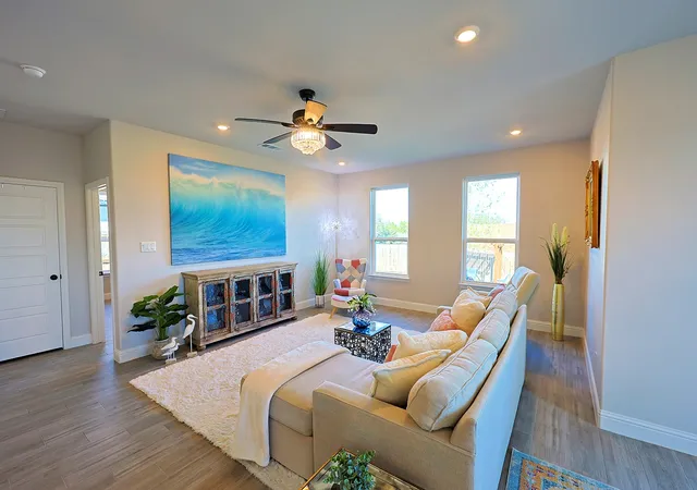 Photo 4 of Single family home for sale at 2415 Beverly Dr, Granbury, TX 76048 | MLS# 21351965 | Listing updated on 2026-10-06