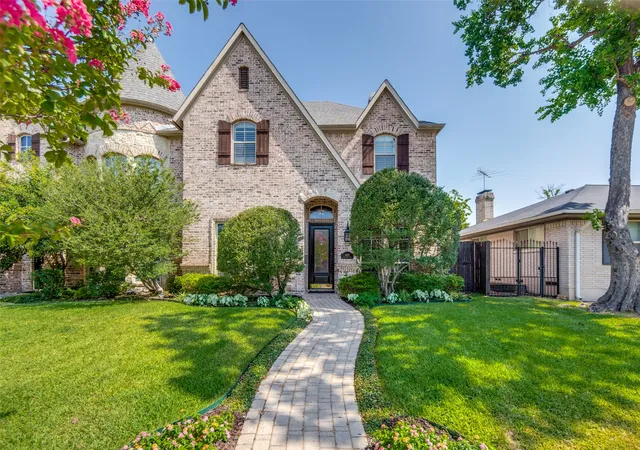 Photo 1 of Single family home for sale at 6405 Del Norte Ln, Dallas, TX 75225 | MLS# 21351814 | Listing updated on 2026-09-13