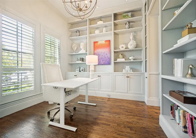 Photo 3 of Single family home for sale at 6405 Del Norte Ln, Dallas, TX 75225 | MLS# 21351814 | Listing updated on 2026-09-22