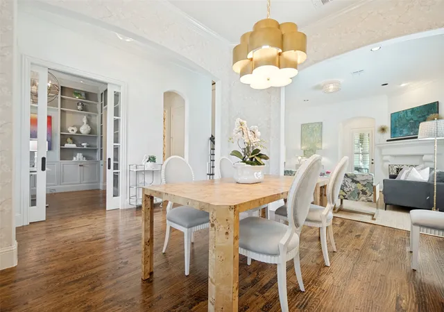 Photo 4 of Single family home for sale at 6405 Del Norte Ln, Dallas, TX 75225 | MLS# 21351814 | Listing updated on 2026-09-22
