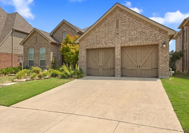 Photo 2 of Single family home for sale at 1113 5th St, Argyle, TX 76226 | MLS# 21351290 | Listing updated on 2026-09-13