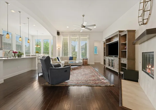 Photo 3 of Single family home for sale at 1113 5th St, Argyle, TX 76226 | MLS# 21351290 | Listing updated on 2026-09-13