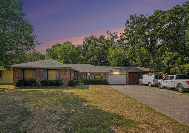 Photo 2 of Single family home for sale at 737 Judy Ln, Seagoville, TX 75159 | MLS# 21347651 | Listing updated on 2026-09-14