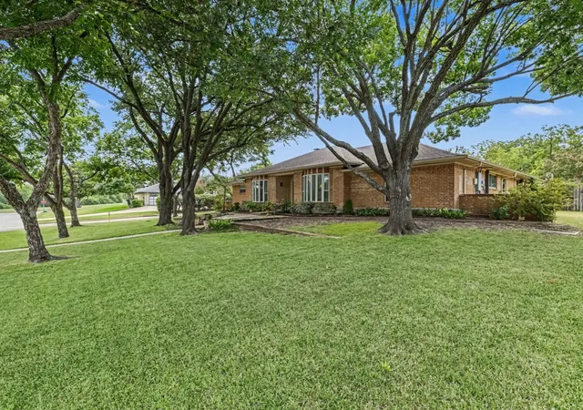 Photo 3 of Single family home for sale at 1905 Toler Trl, Garland, TX 75043 | MLS# 21344478 | Listing updated on 2026-10-06