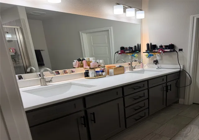 Photo 1 of Single family home for sale at 1714 Rosewood St, Grand Prairie, TX 75050 | MLS# 21352384 | Listing updated on 2026-09-10