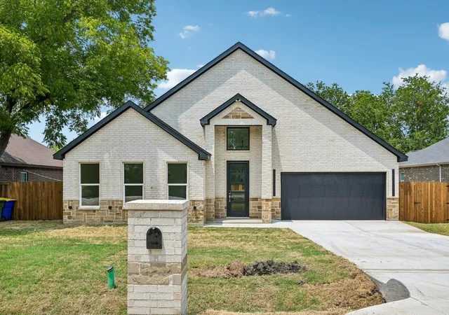 Photo 1 of Sale Pending at 606 Netherland Dr, Seagoville, TX 75159 | MLS# 21352445 | Listing updated on 2026-09-09