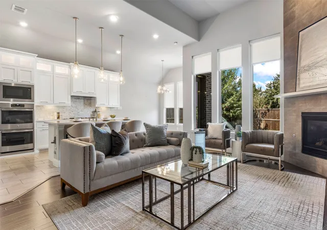 Photo 2 of Single family home for sale at 17643 Pinyon Ln, Dallas, TX 75252 | MLS# 21349761 | Listing updated on 2026-09-12