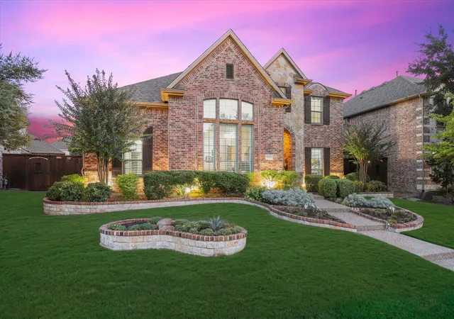 Photo 2 of Sale Pending at 9878 Ranchero Dr, Frisco, TX 75033 | MLS# 21341814 | Listing updated on 2026-09-08