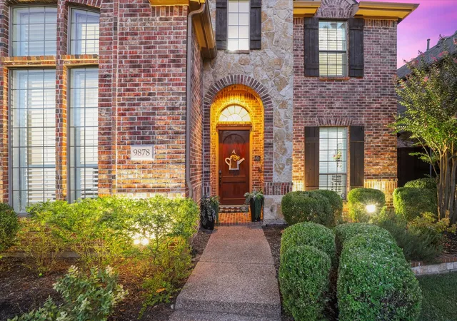 Photo 3 of Sale Pending at 9878 Ranchero Dr, Frisco, TX 75033 | MLS# 21341814 | Listing updated on 2026-09-08