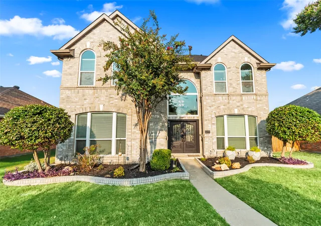 Photo 2 of Single family home for sale at 6008 Arlington Dr, Frisco, TX 75035 | MLS# 21351710 | Listing updated on 2026-10-07
