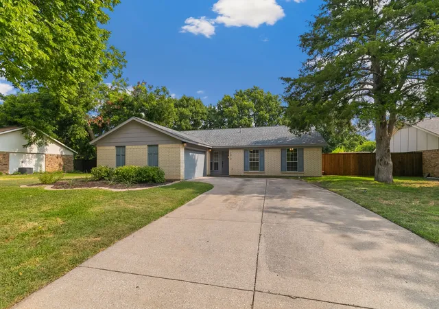 Photo 2 of Single family home for sale at 1912 Buckeye Dr, Flower Mound, TX 75028 | MLS# 21291730 | Listing updated on 2026-09-11