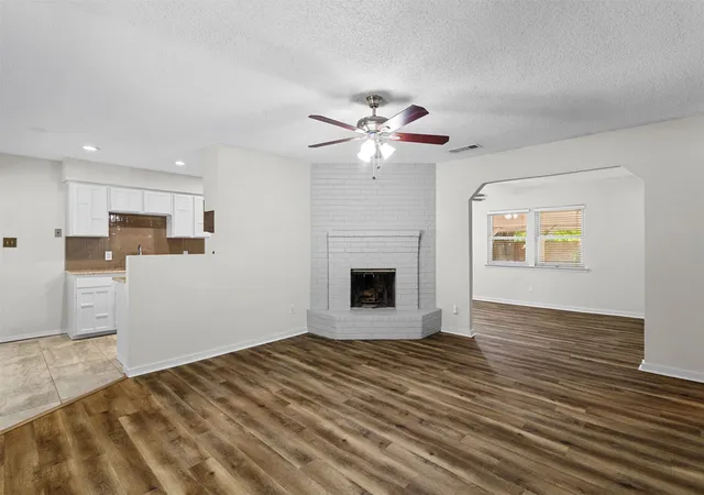 Photo 3 of Sale Pending at 5001 Darrow Ln, Arlington, TX 76017 | MLS# 21350106 | Listing updated on 2026-09-08