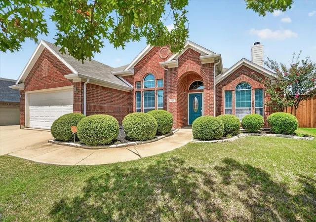 Photo 2 of Single family home for sale at 817 Peach Ln, Burleson, TX 76028 | MLS# 21348865 | Listing updated on 2026-09-15