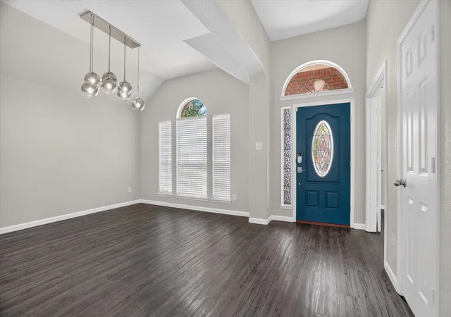 Photo 3 of Single family home for sale at 817 Peach Ln, Burleson, TX 76028 | MLS# 21348865 | Listing updated on 2026-09-15
