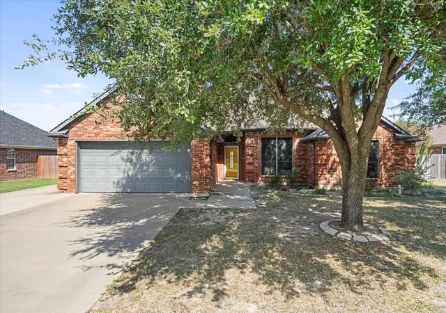 Photo 2 of Single family home for sale at 6905 Drew Ct, Greenville, TX 75402 | MLS# 21344985 | Listing updated on 2026-09-30